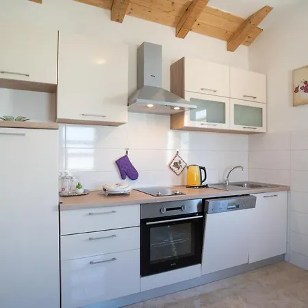 Ferienwohnung House Lena - 800 M From The Sea Rovinj Exterior foto