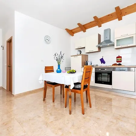 Ferienwohnung House Lena - 800 M From The Sea Rovinj Exterior foto