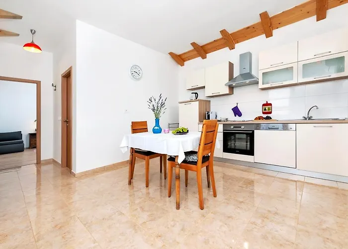 House Lena - 800 M From The Sea