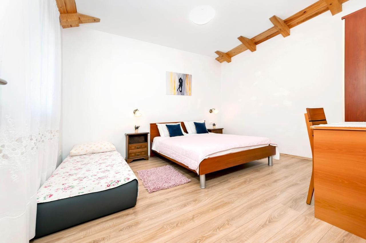 Appartamento House Lena - 800 M From The Sea